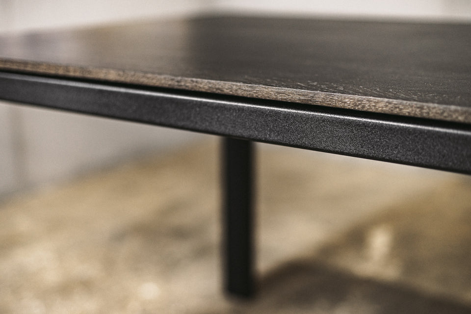DINING TABLE 662