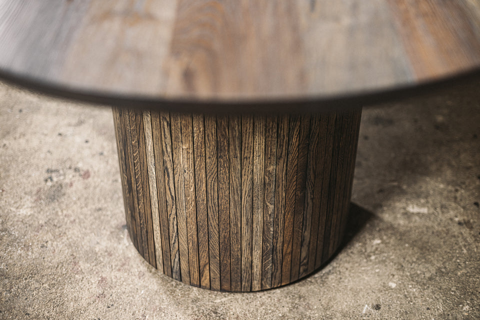 DINING TABLE 660