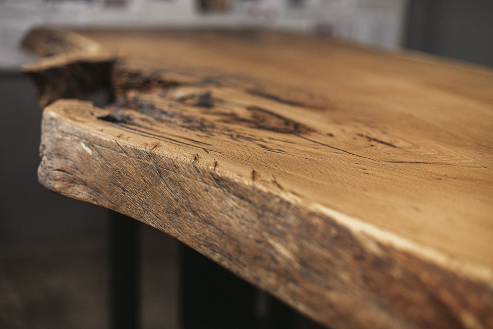 BAR TABLE 671