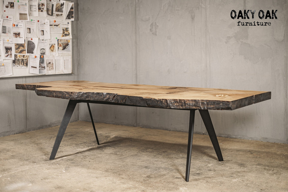 DINING TABLE 682