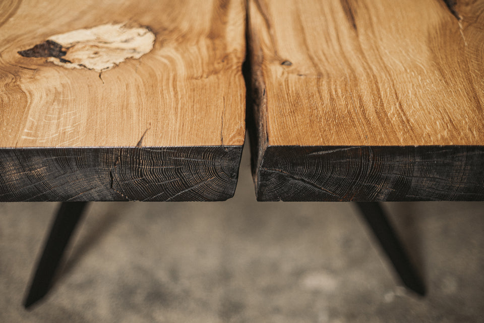 DINING TABLE 682