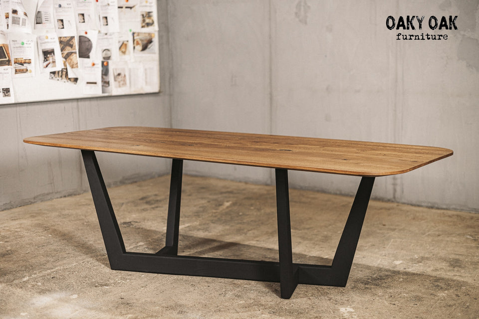 DINING TABLE 780