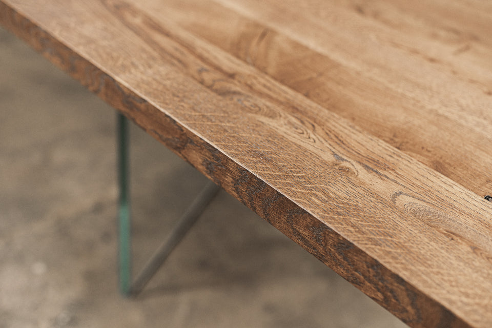 DINING TABLE 699