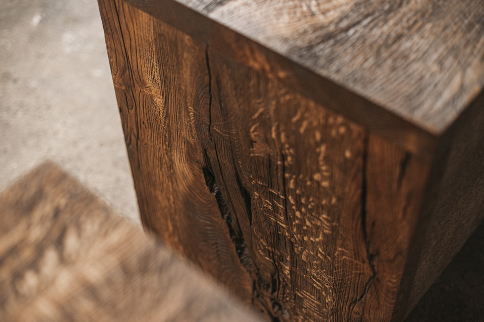 BEDSIDE TABLE 703