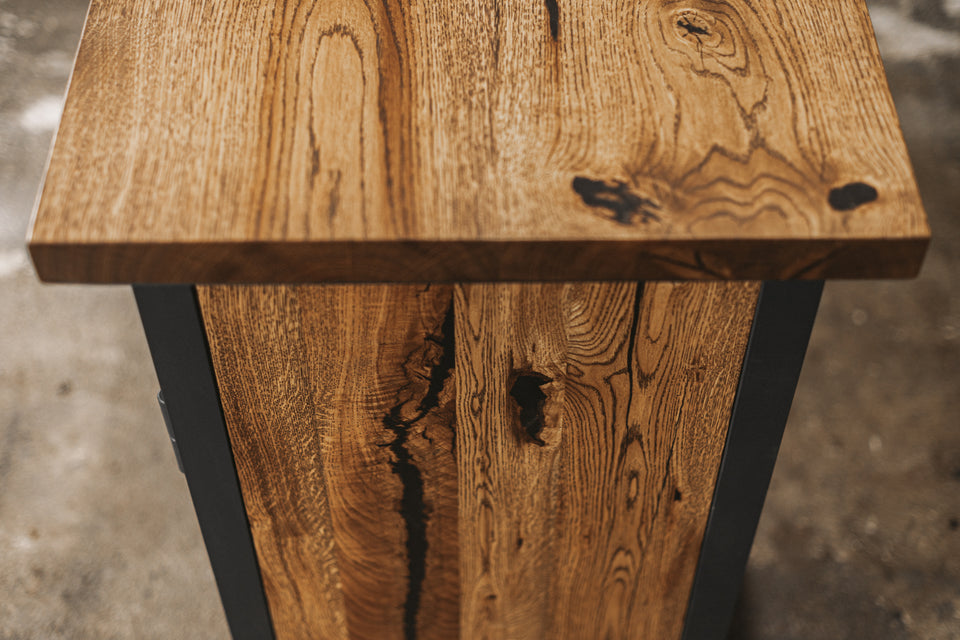 CHEST OF DRAWERS 722
