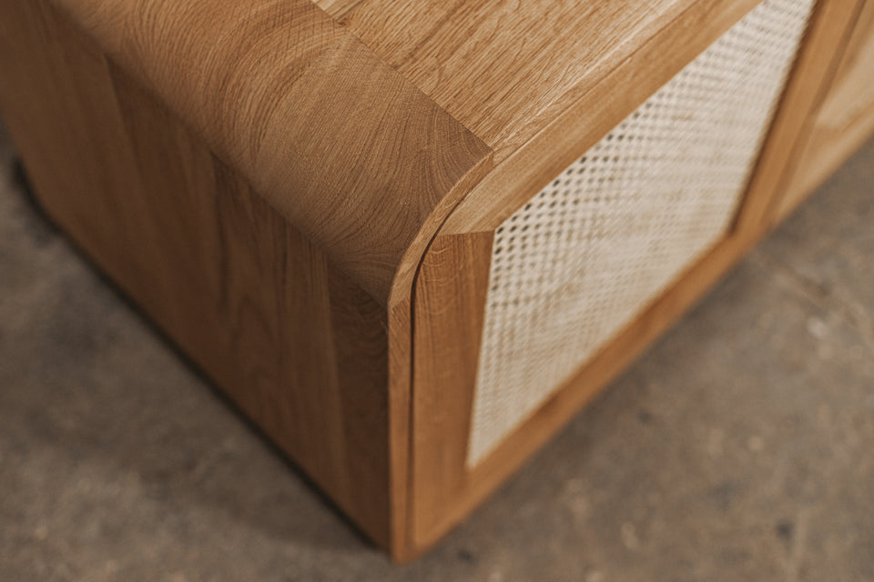 CHEST OF DRAWERS 738