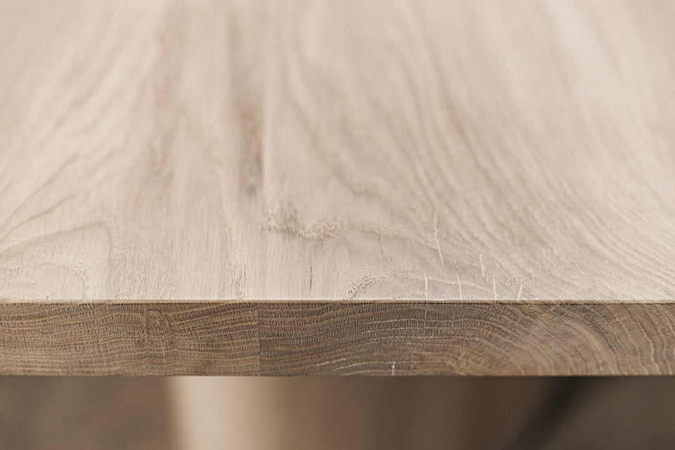 DINING TABLE 739
