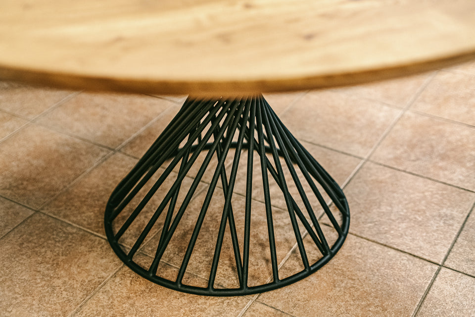 DINING TABLE 680