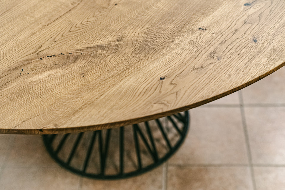 DINING TABLE 680