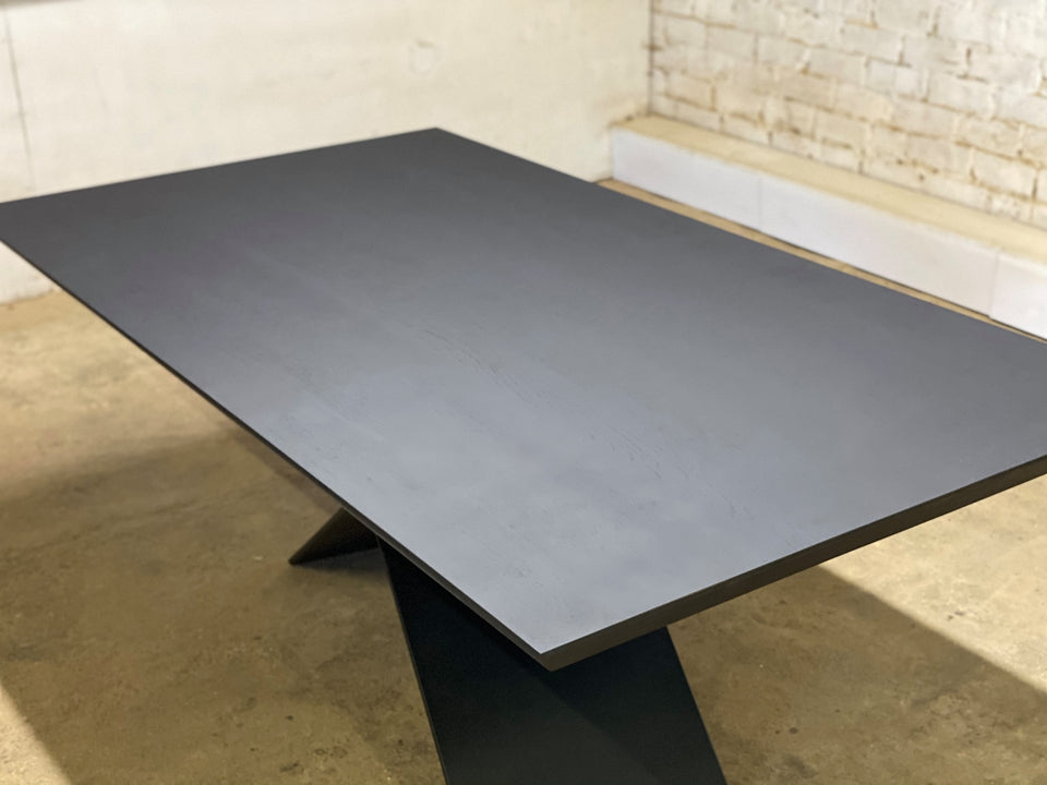 DINING TABLE 285