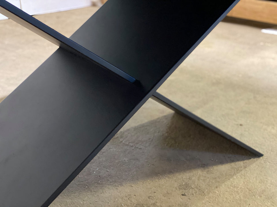 DINING TABLE 285