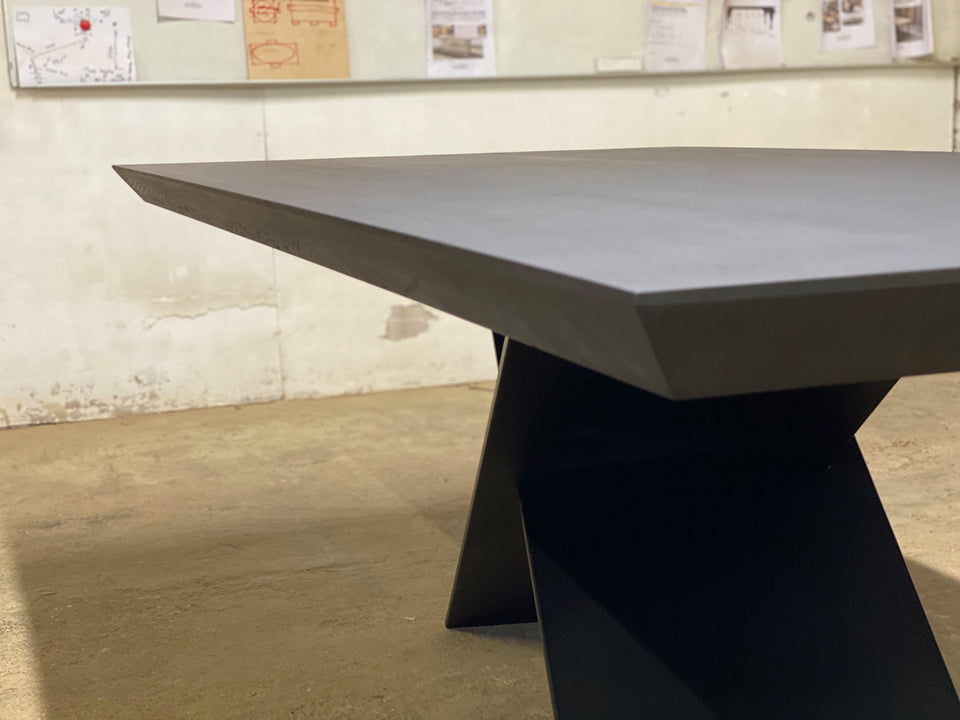 DINING TABLE 285
