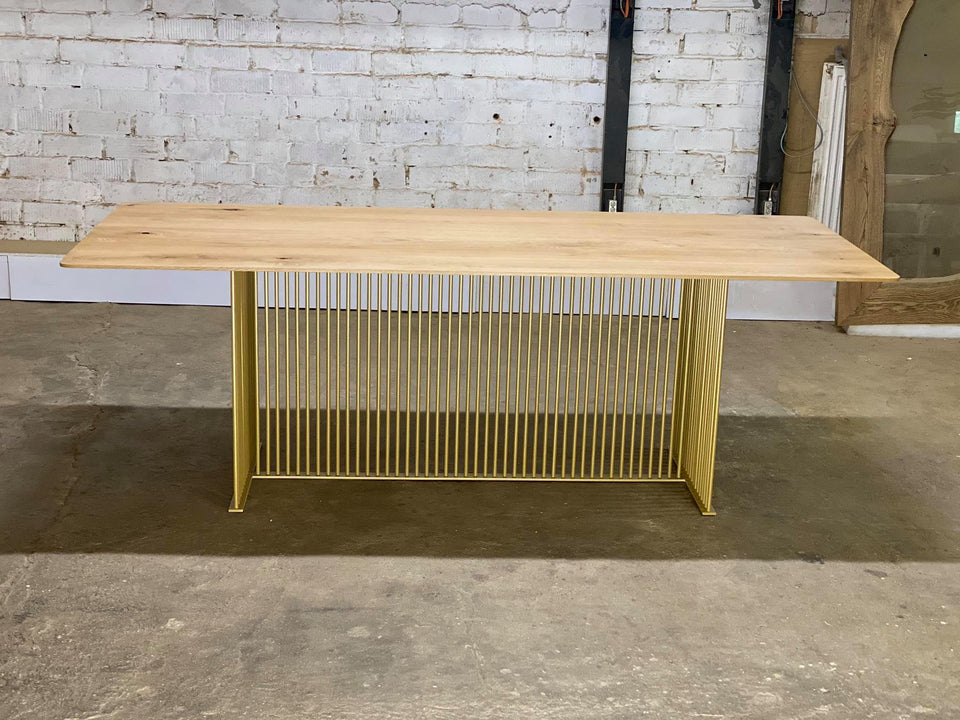 DINING TABLE  274