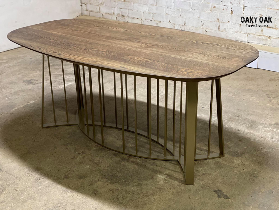 DINING TABLE 262