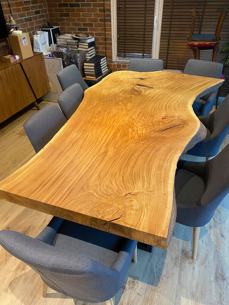 DINING TABLE 342