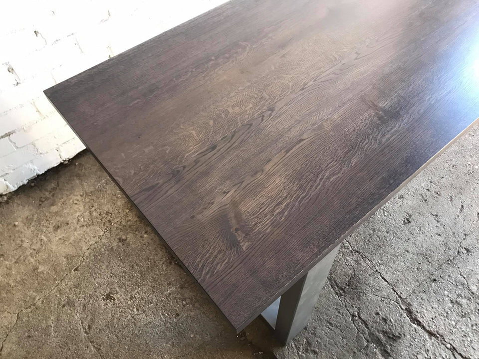 DINING TABLE 058