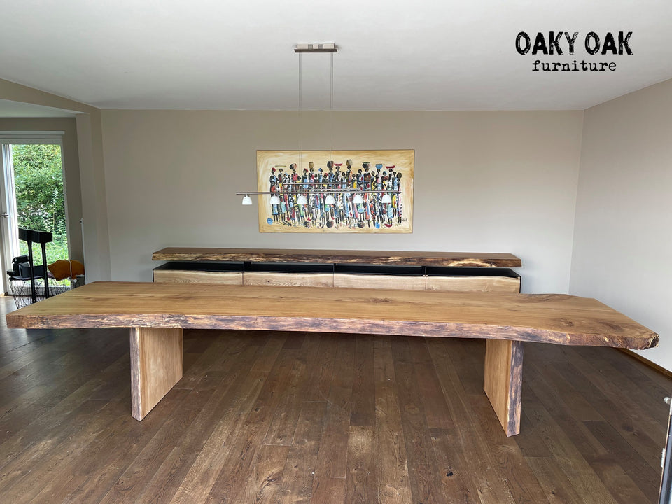 DINING TABLE 497
