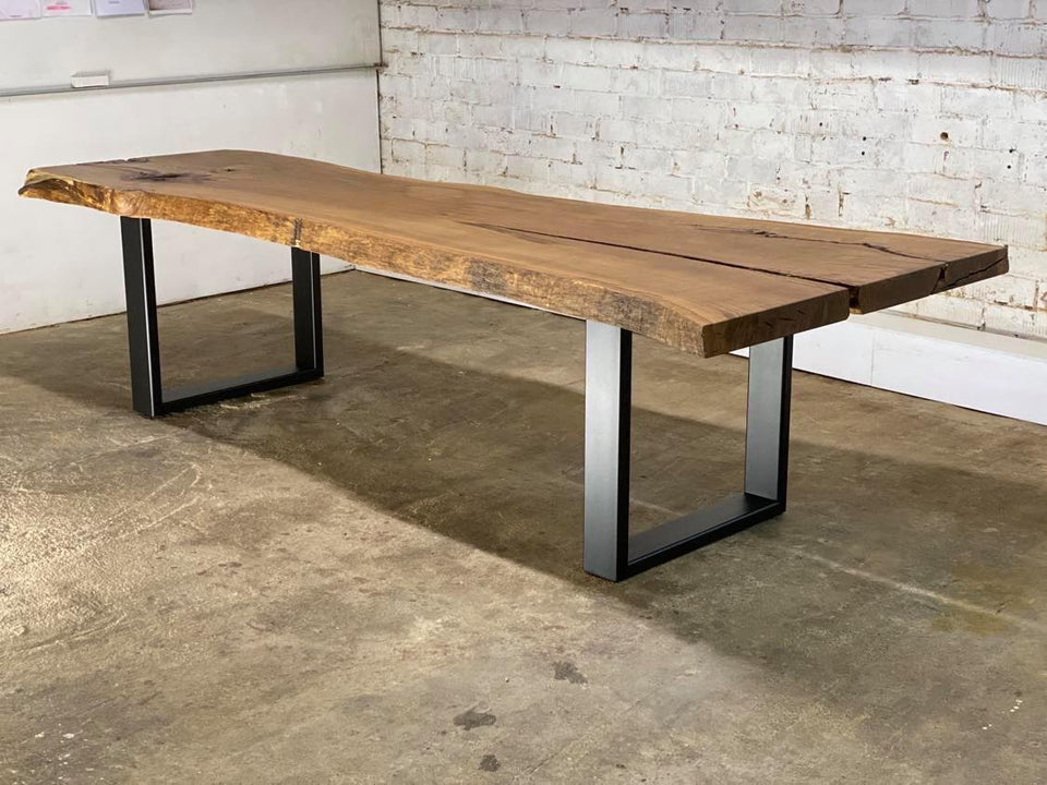 DINING TABLE 311