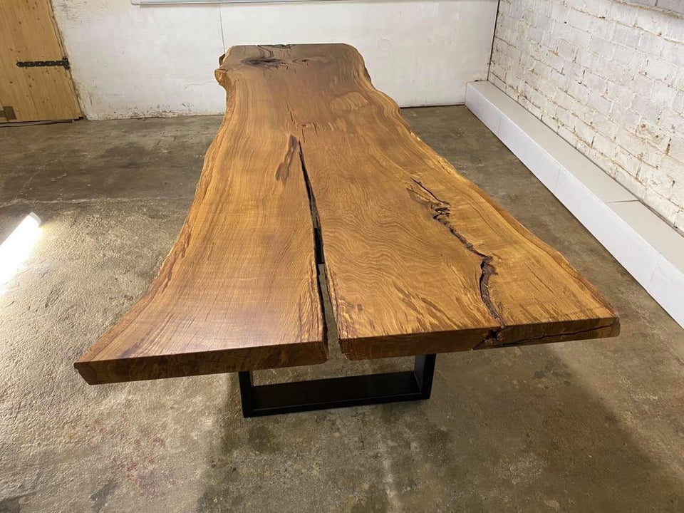DINING TABLE 311