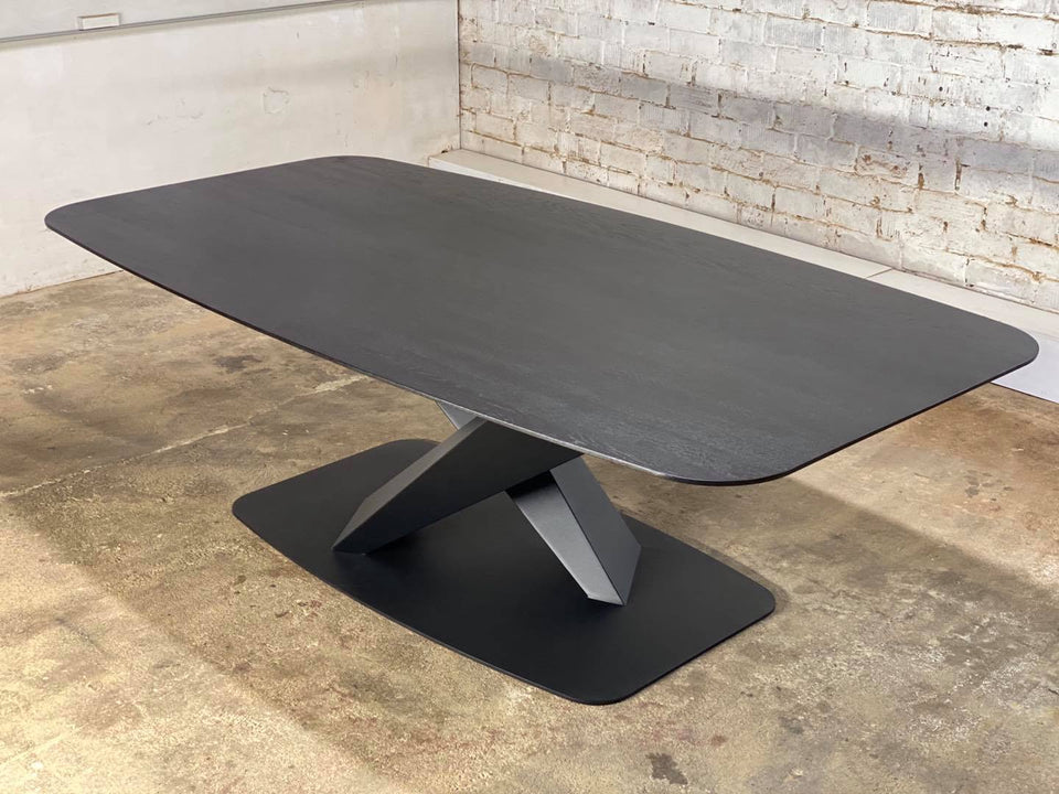 DINING TABLE 299