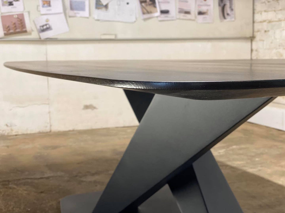 DINING TABLE 299