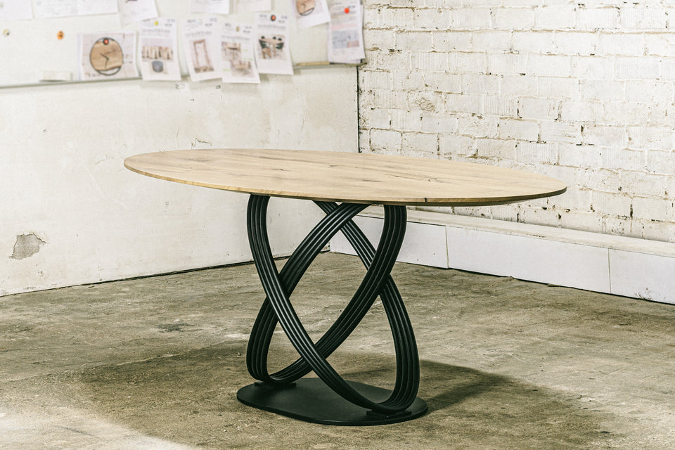 DINING TABLE 389
