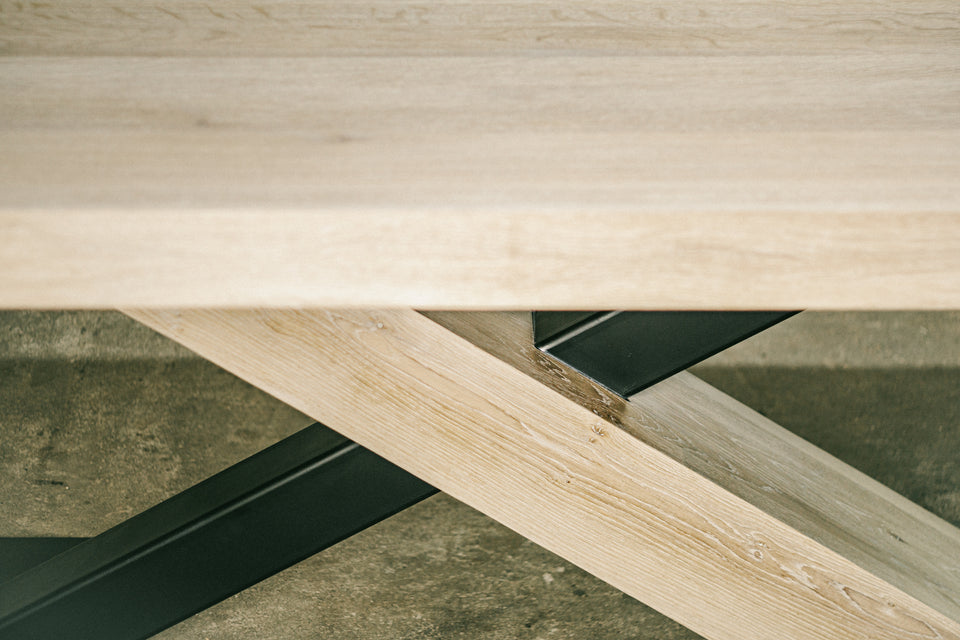 DINING TABLE 436