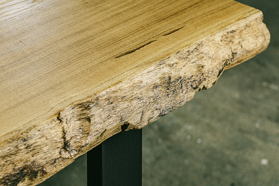 DINING TABLE 446