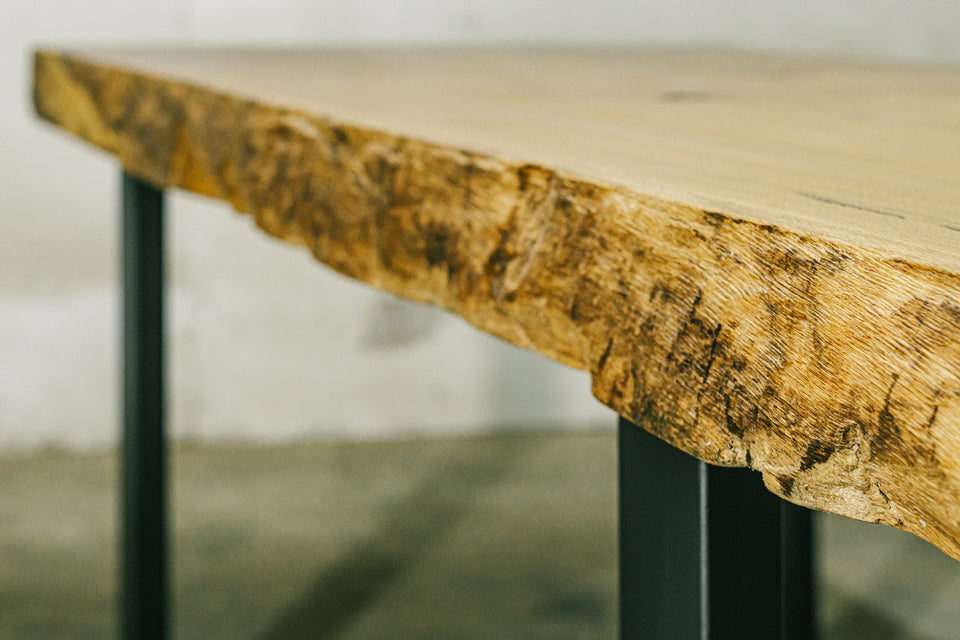 DINING TABLE 446