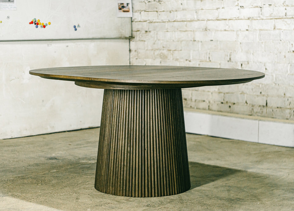 DINING TABLE 450