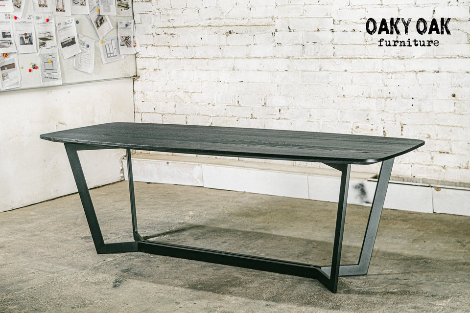 DINING TABLE 484