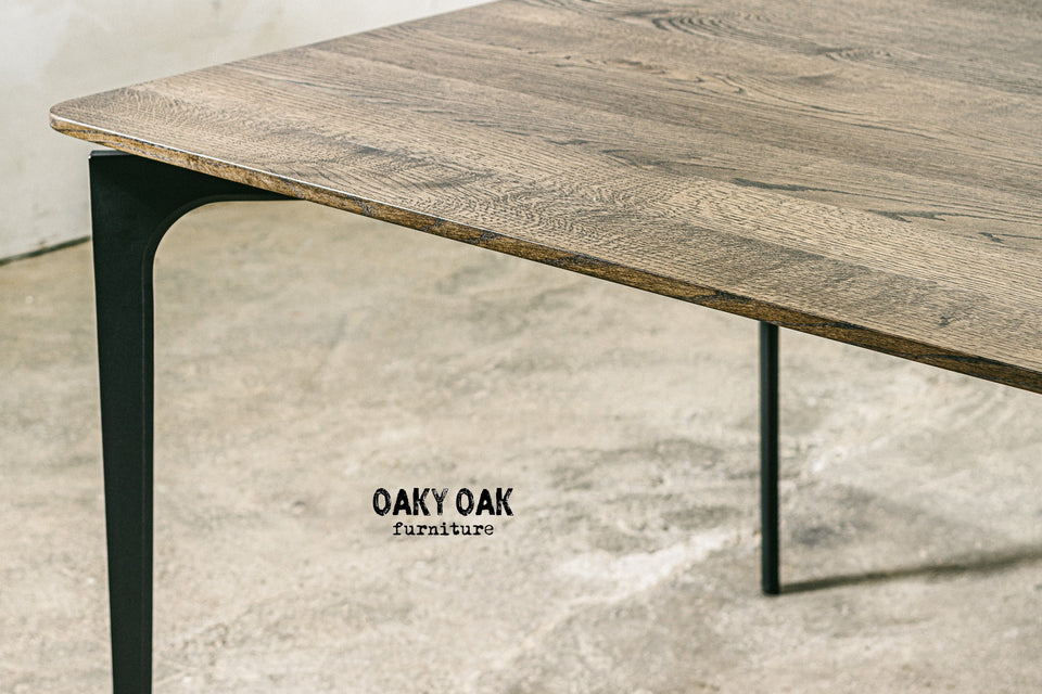 DINING TABLE 482