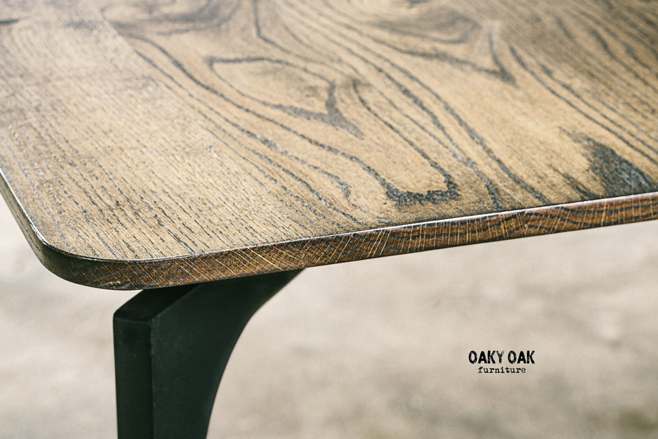 DINING TABLE 482