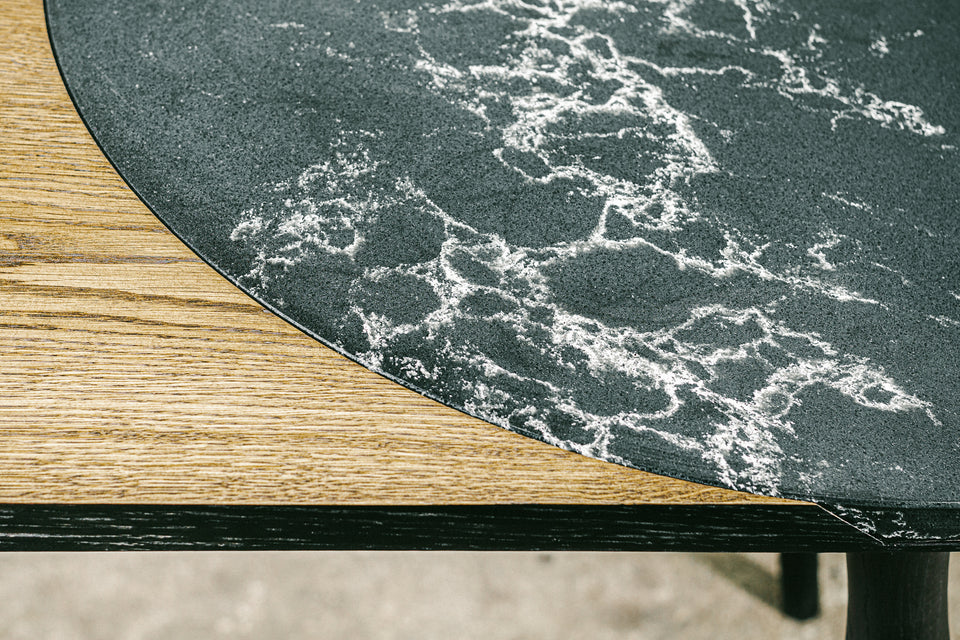 DINING TABLE 485