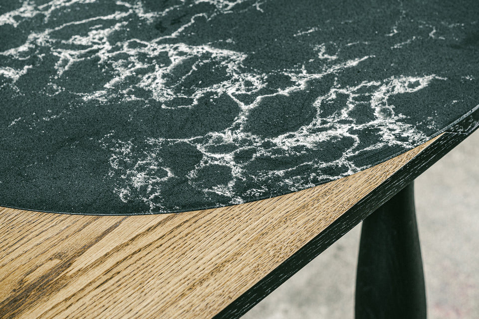 DINING TABLE 485