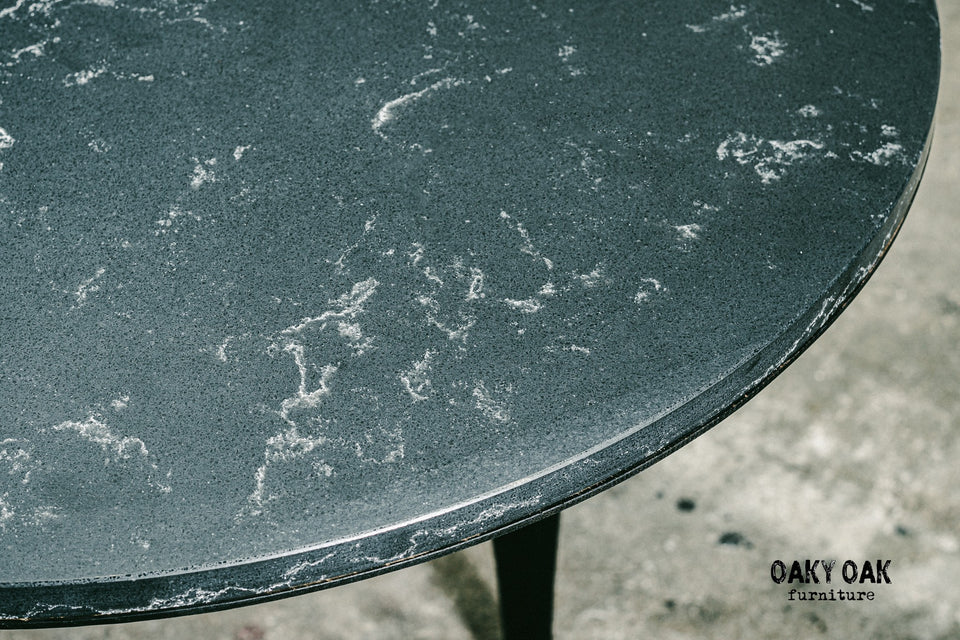 DINING TABLE 485