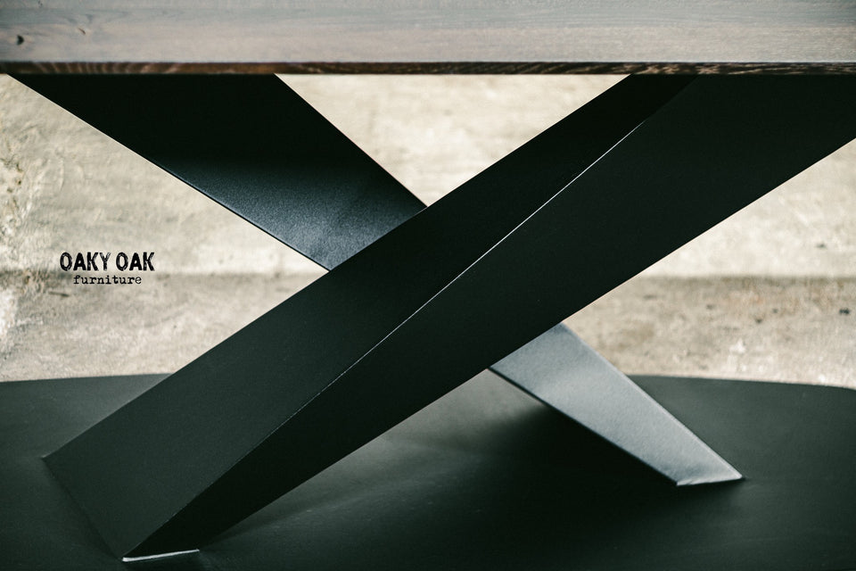 DINING TABLE 492