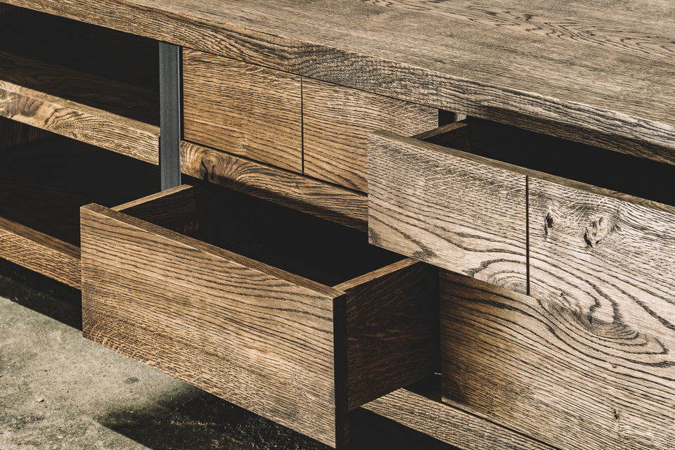 TV TABLE 096