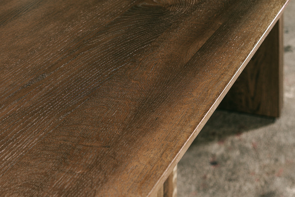 DINING TABLE 520