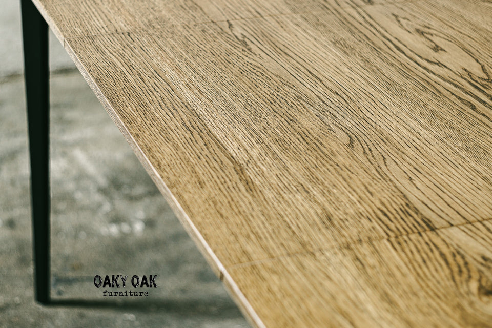 DINING TABLE 525