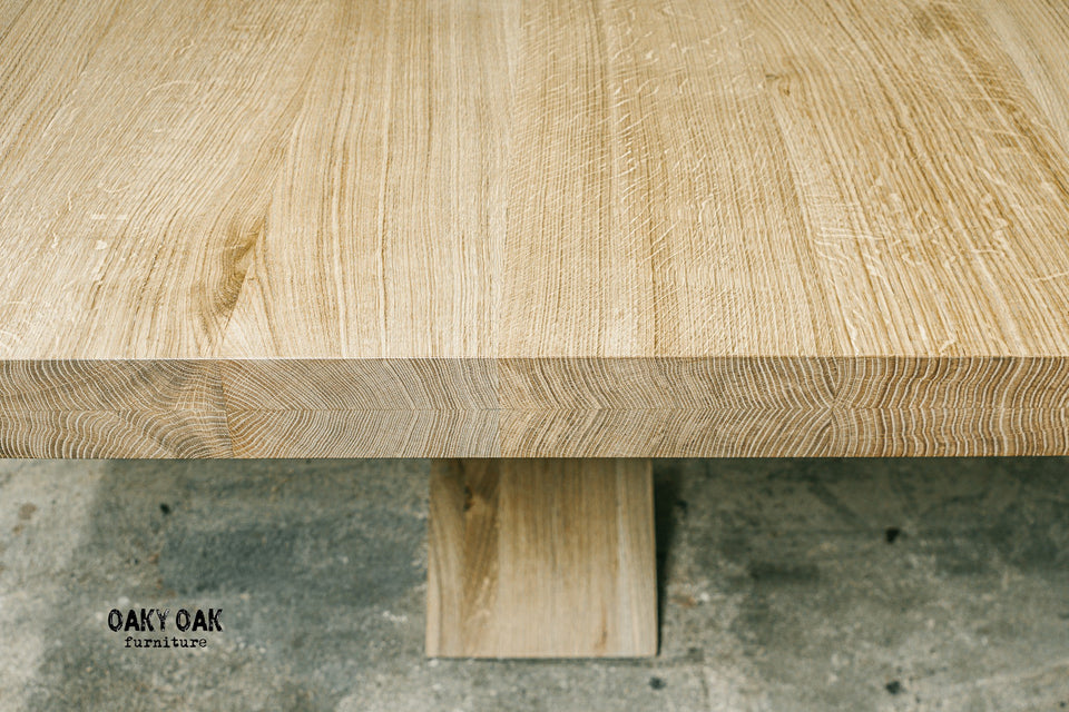 DINING TABLE 554