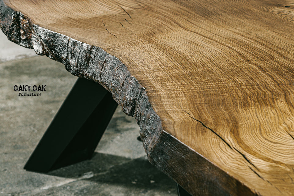 DINING TABLE 560