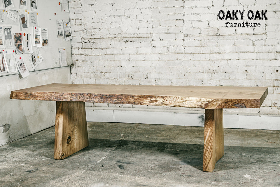 DINING TABLE 562