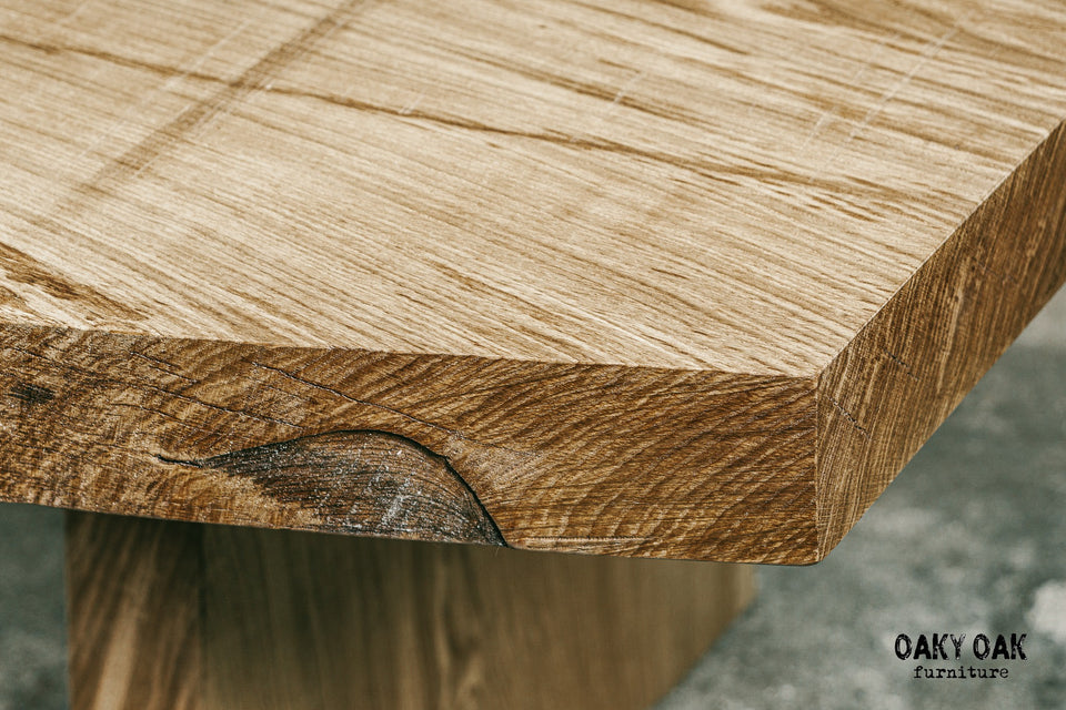 DINING TABLE 562