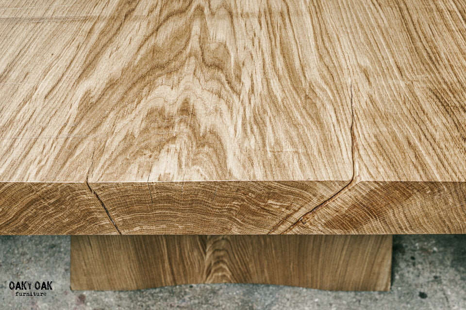 DINING TABLE 562