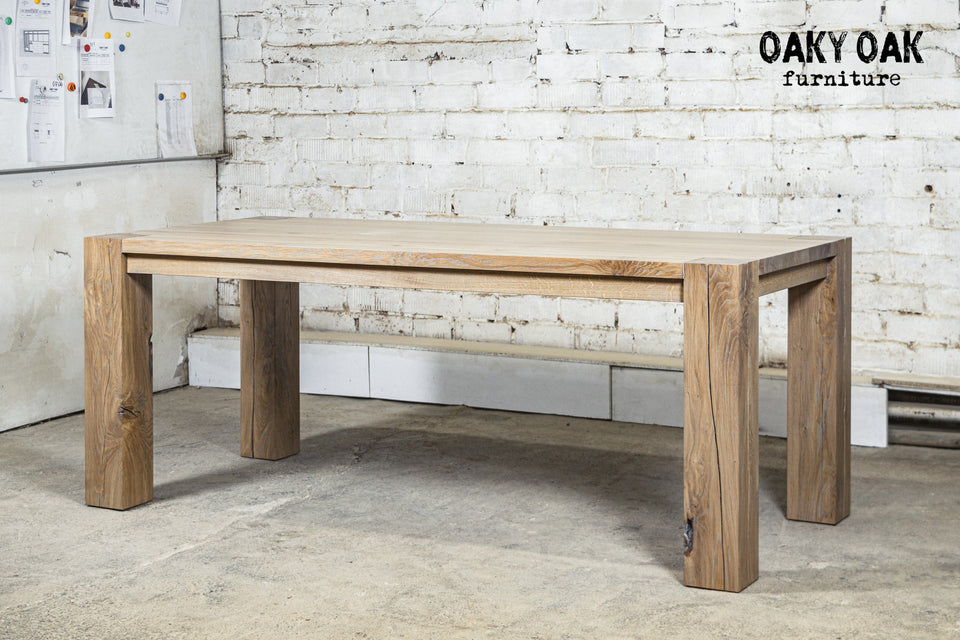 DINING TABLE 568