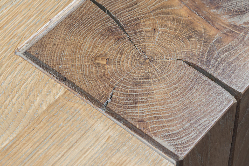DINING TABLE 568