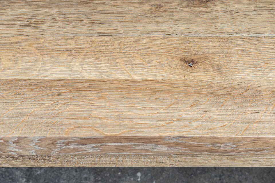 DINING TABLE 568