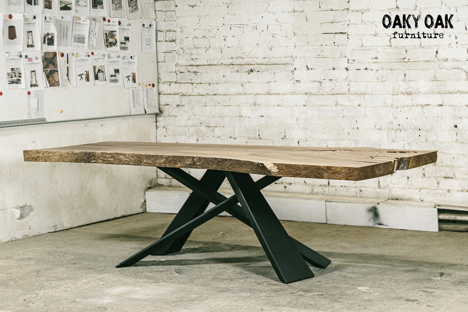 DINING TABLE 588