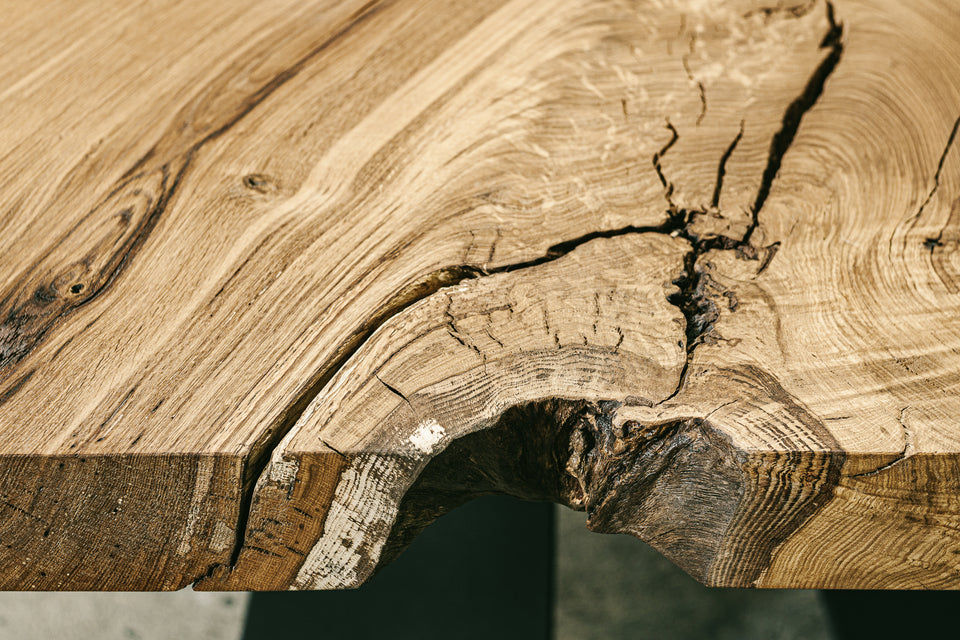 DINING TABLE 588